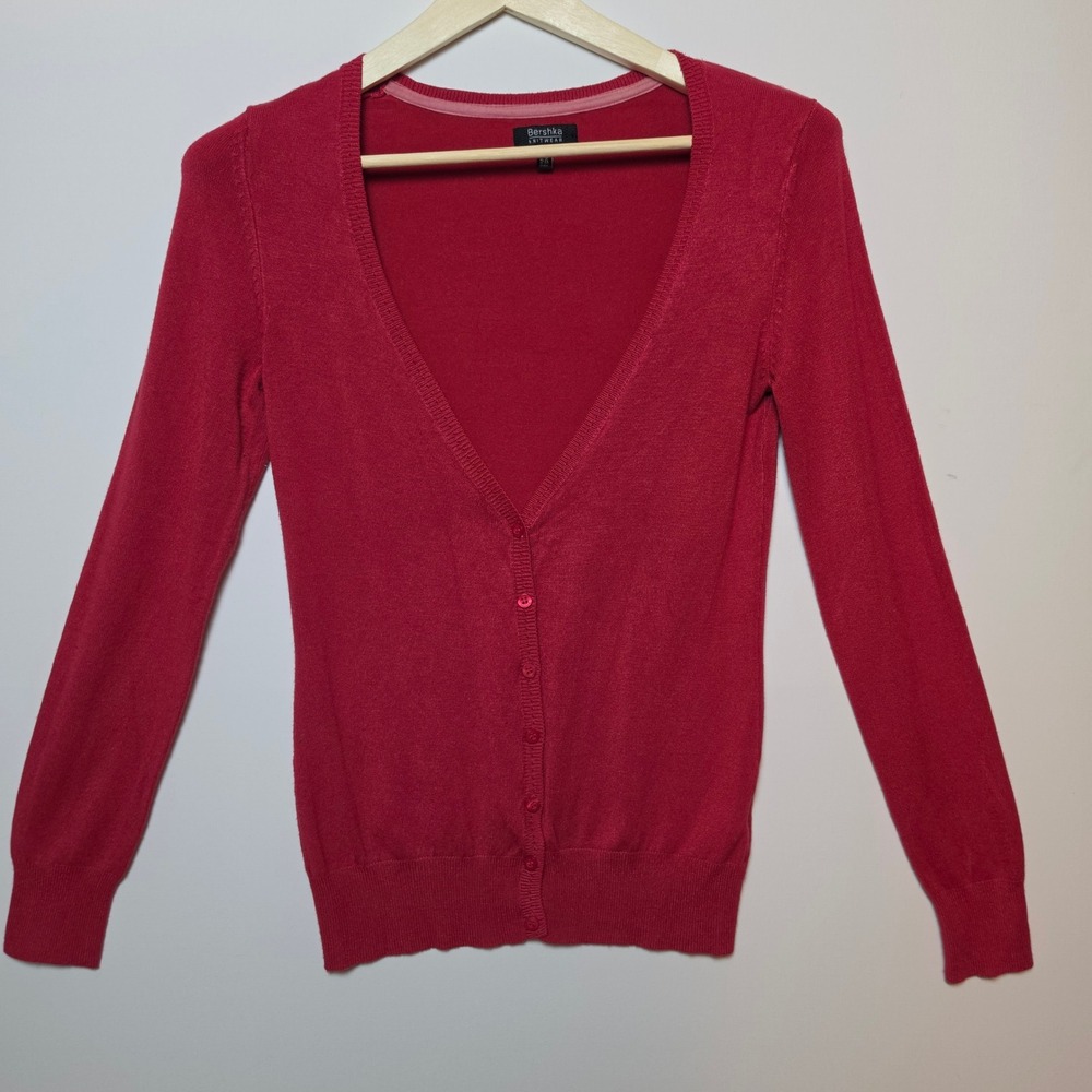 Bershka V-Neck Button Front Solid Red Lightweight Knit Cardigan Sweater Medium